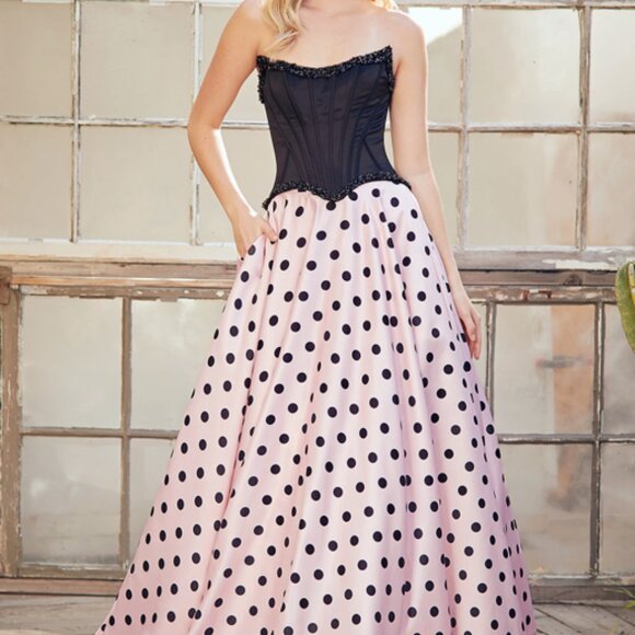 Dallyn - Picture 4 of 8